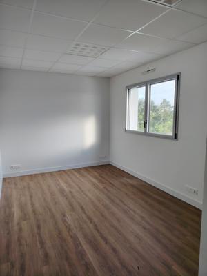 Bureau - 87 m² - 5 pièces