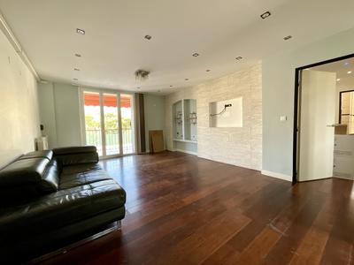 Appartement - 111 m² - 5 pièces