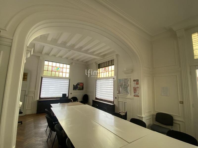 Maison - 239 m² - 12 pièces