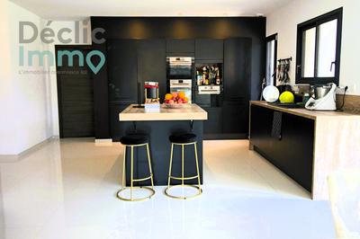 Maison - 195 m² - 5 pièces