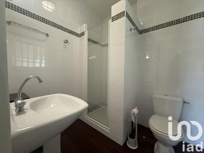 Maison - 250 m² - 8 pièces