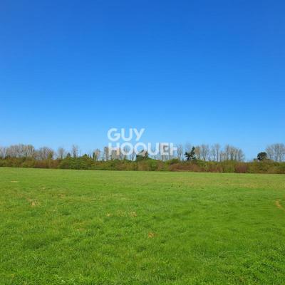Terrain constructible - 587 m²