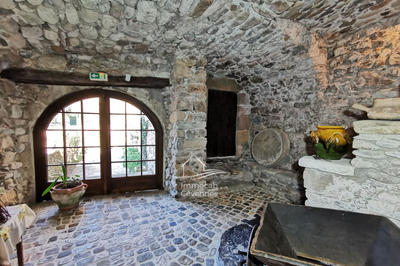 Propriété - 460 m² - 10 pièces