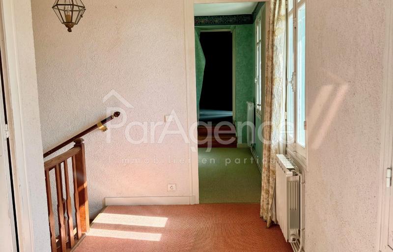 Maison - 205 m² - 7 pièces