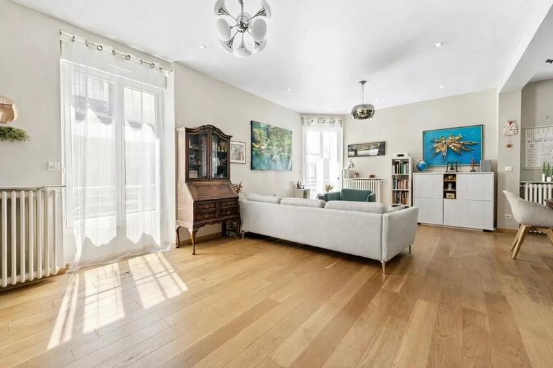 Maison - 110 m² - 5 pièces