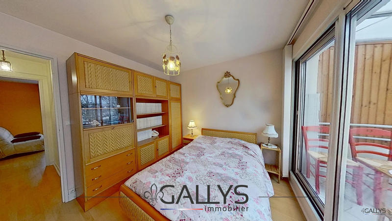 Appartement - 82 m² - 3 pièces