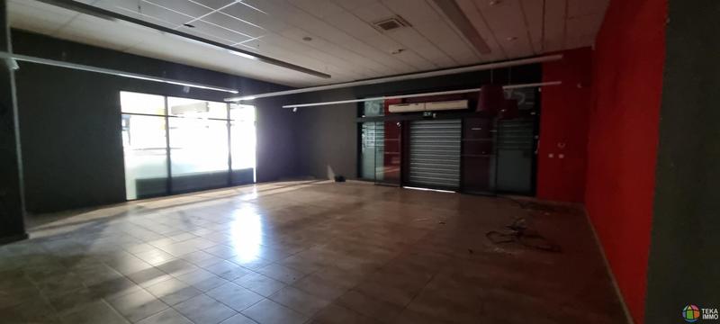 Local commercial - 360 m² - 1 pièce