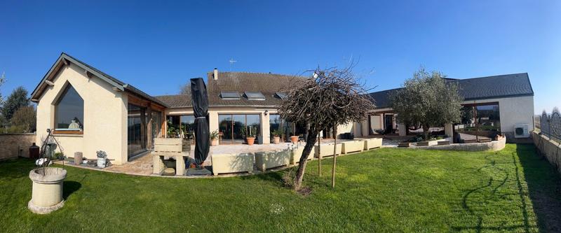 Maison - 388 m² - 11 pièces