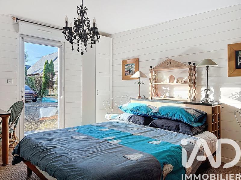 Maison - 170 m² - 9 pièces