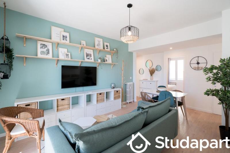 Chambre - 14 m² - 1 pièce