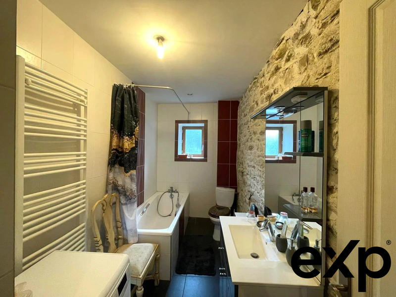 Maison traditionnelle - 100 m² - 4 pièces