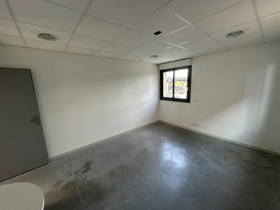 Local commercial - 81 m²