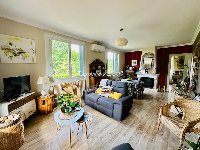 Maison - 189 m² - 9 pièces