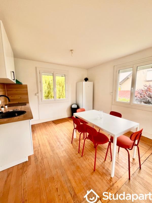 Chambre - 9 m² - 1 pièce