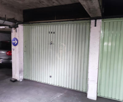 Parking / Garage - 9 m²