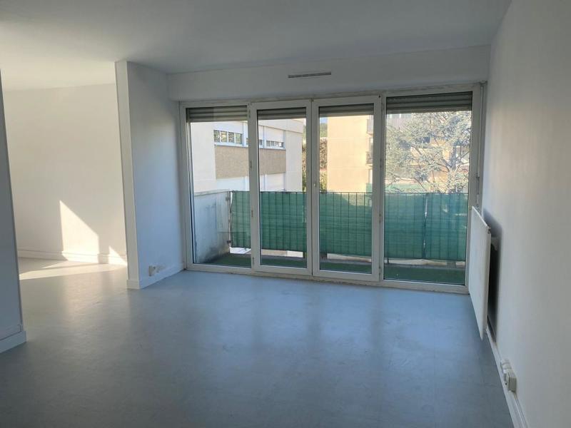 Appartement ancien - 74 m² - 4 pièces