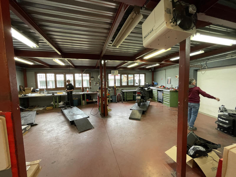 Local commercial - 1 260 m²