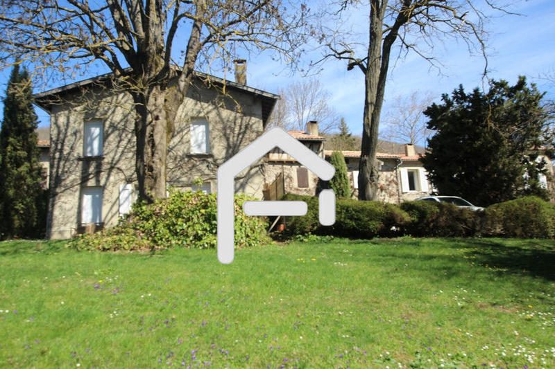 Maison de maîtres - 600 m² - 13 pièces