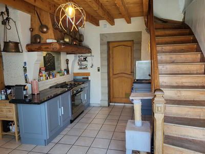 Corps de ferme - 483 m² - 8 pièces