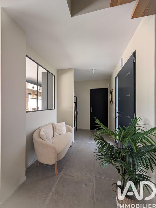 Maison - 237 m² - 8 pièces