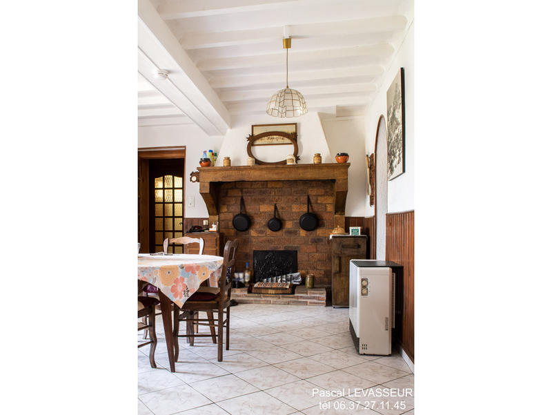 Maison - 208 m² - 10 pièces