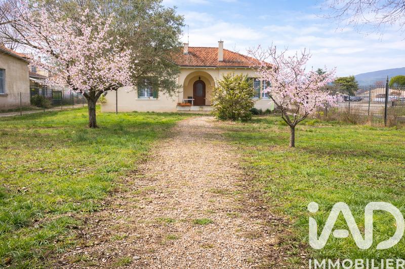 Maison - 94 m² - 5 pièces