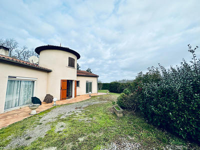 Maison - 165 m² - 9 pièces