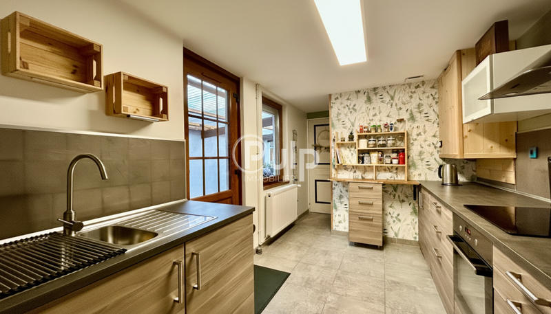 Maison - 100 m² - 5 pièces