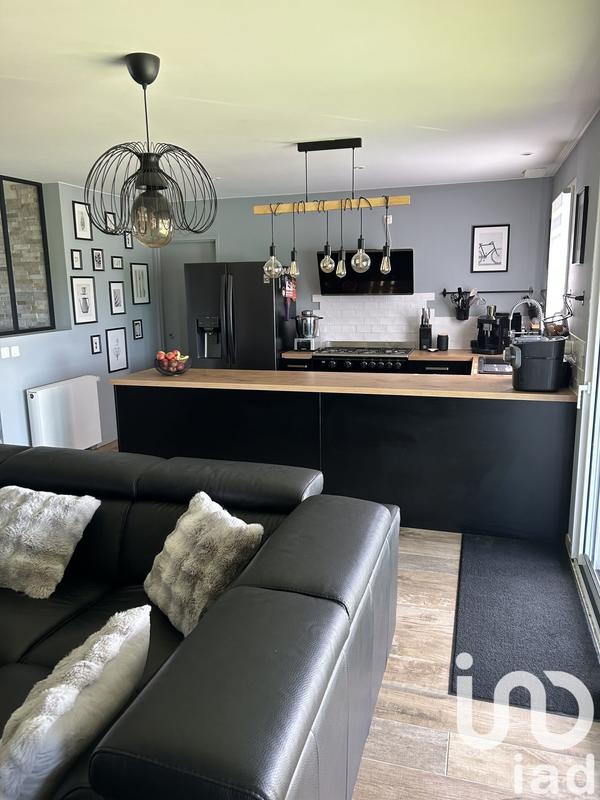 Maison - 137 m² - 6 pièces