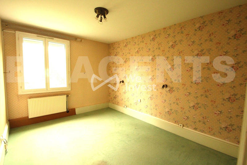 Maison - 275 m² - 6 pièces