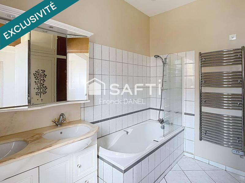 Maison - 315 m² - 12 pièces