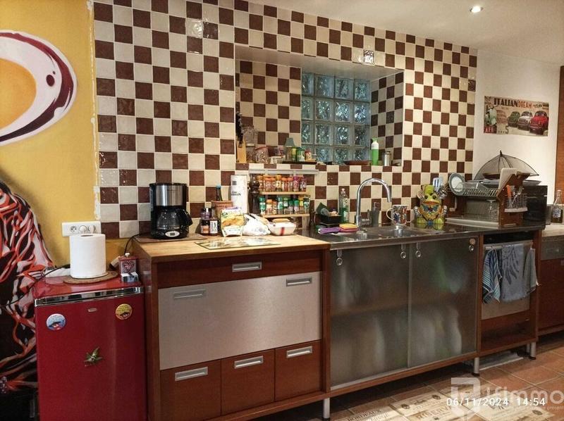 Loft - 376 m² - 7 pièces