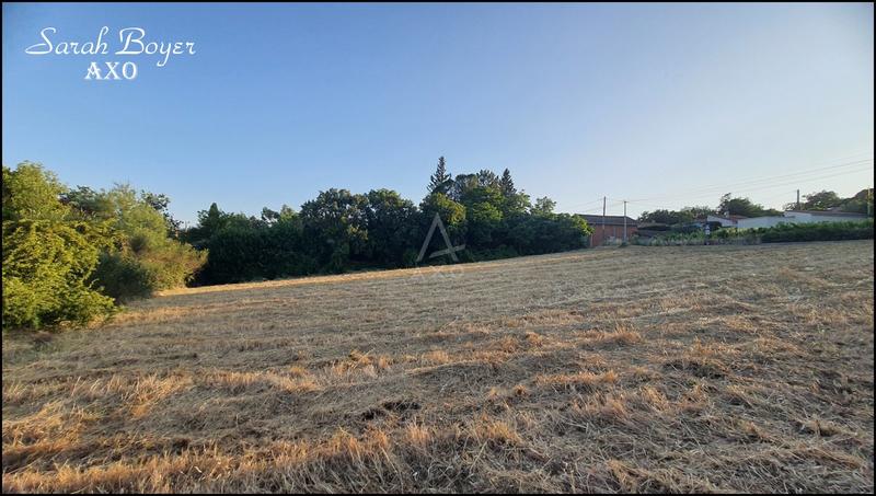 Terrain constructible - 1 800 m²