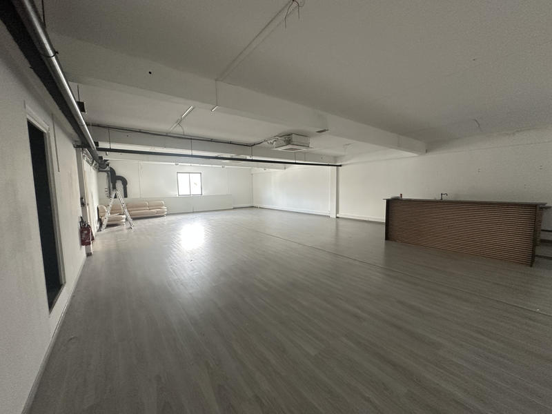 Local commercial - 560 m²