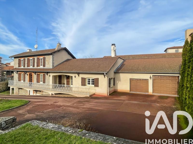 Maison - 180 m² - 7 pièces