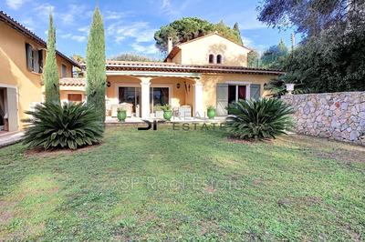 Maison de ville - 260 m² - 8 pièces