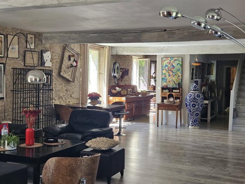 Moulin - 240 m² - 8 pièces