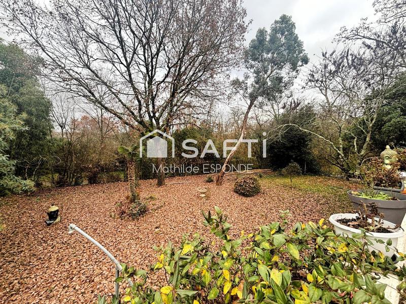 Maison - 205 m² - 6 pièces