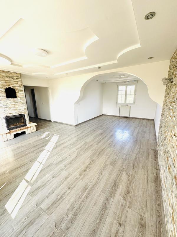 Maison - 150 m² - 8 pièces