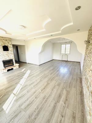 Maison - 150 m² - 8 pièces