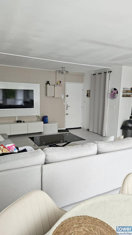 Appartement - 80 m² - 4 pièces