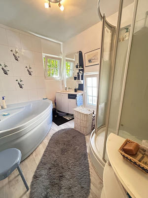 Maison - 150 m² - 8 pièces