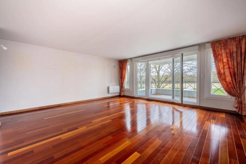 Appartement - 111 m² - 5 pièces