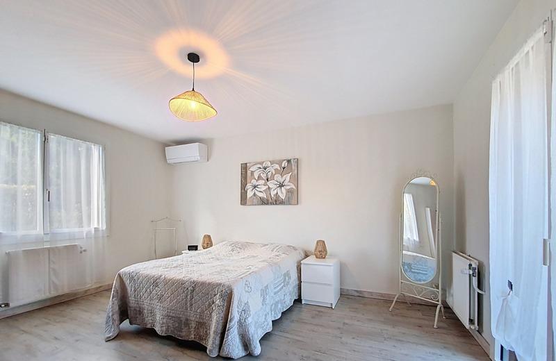 Maison - 220 m² - 7 pièces