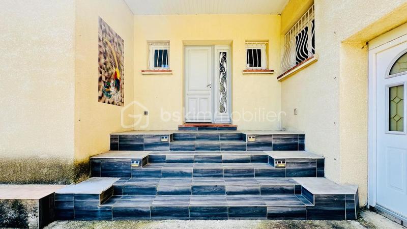 Villa - 200 m² - 8 pièces