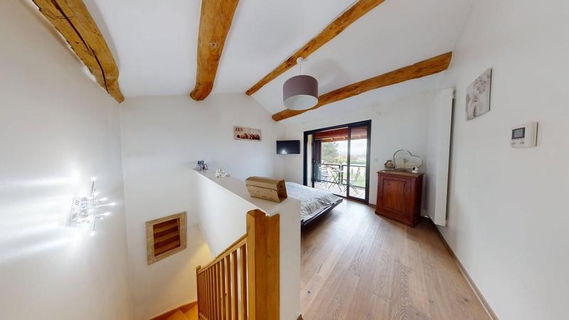 Corps de ferme - 223 m² - 6 pièces