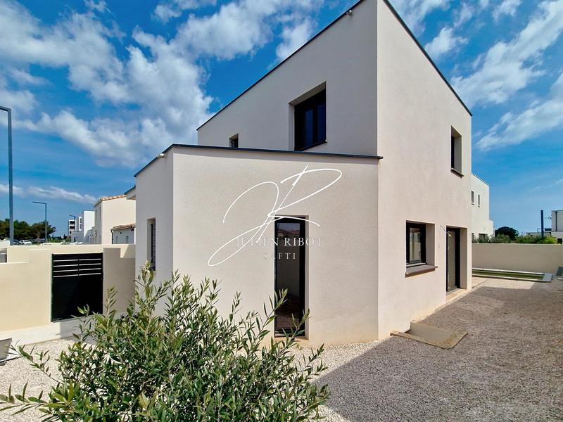 Maison - 105 m² - 5 pièces