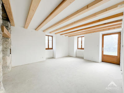 Maison - 223 m² - 7 pièces