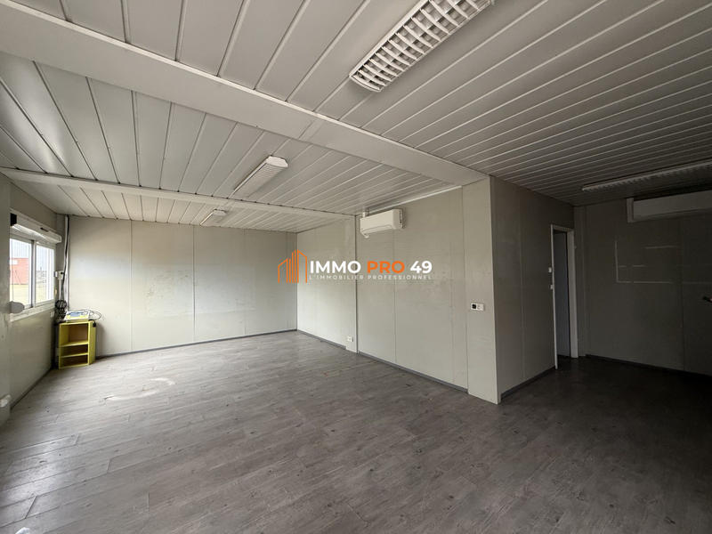 Terrain commercial - 7 000 m²