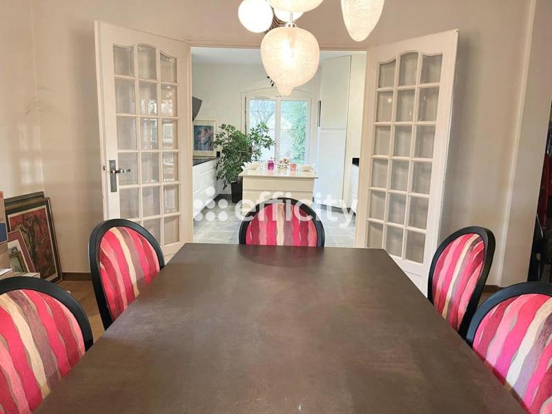 Maison - 190 m² - 6 pièces